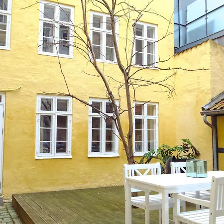 Апартаменты Located In The Heart Of
