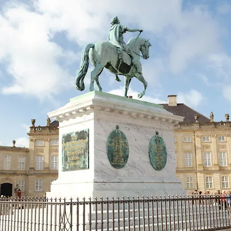 Appartement Located In The Heart Of *