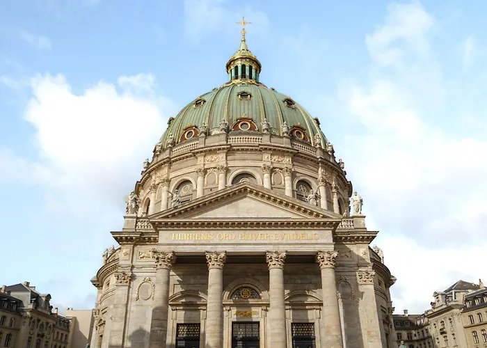 Located In The Heart Of Appartement