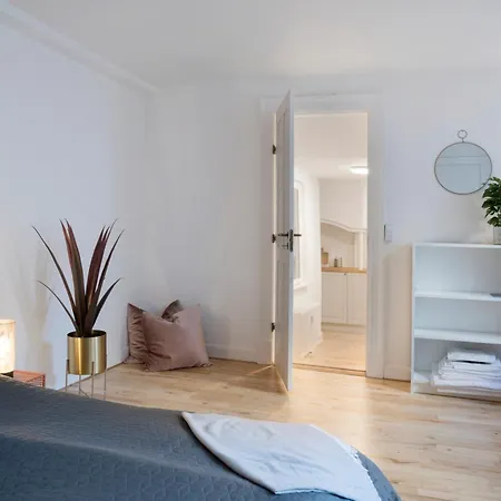 Located In The Heart Of Apartmán